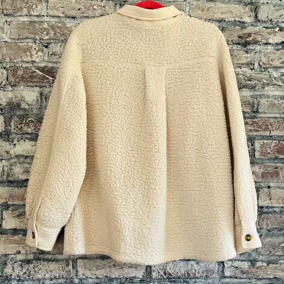 Aerie Cream Sherpa Teddy Jacket/Shacket Button down & Button Accents on pockets - Picture 2 of 6